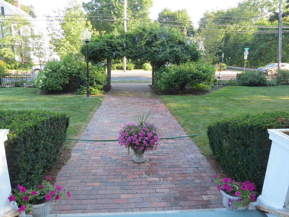 Silver Fountain Inn Dover Exterior photo